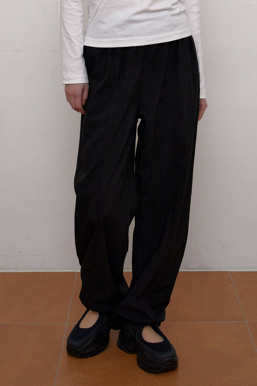 [1차 4/30 예약배송] Nylon Line String Pants (Black)